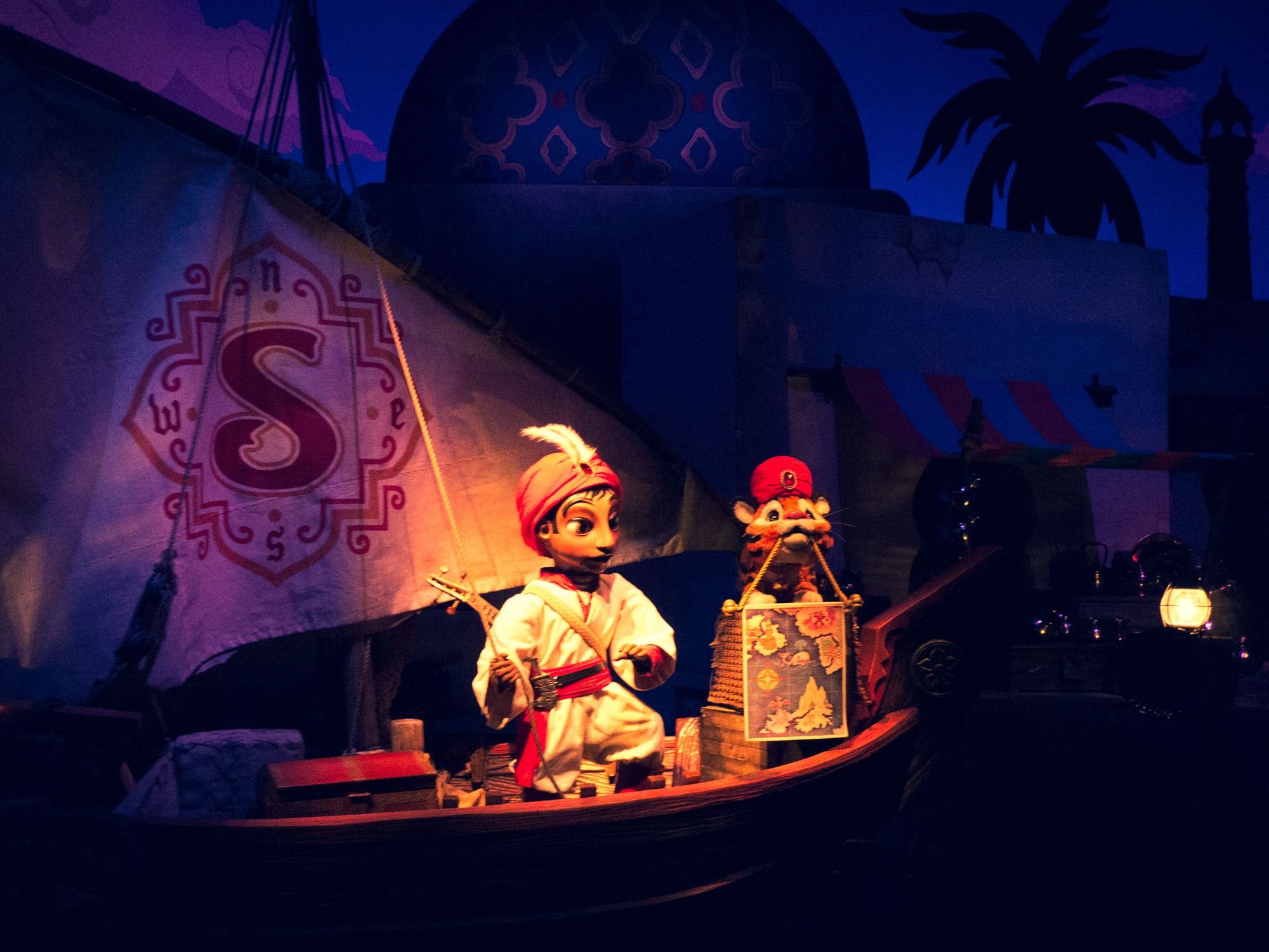 An animatronic of Sinbad from the Sinbad's Voyage ride